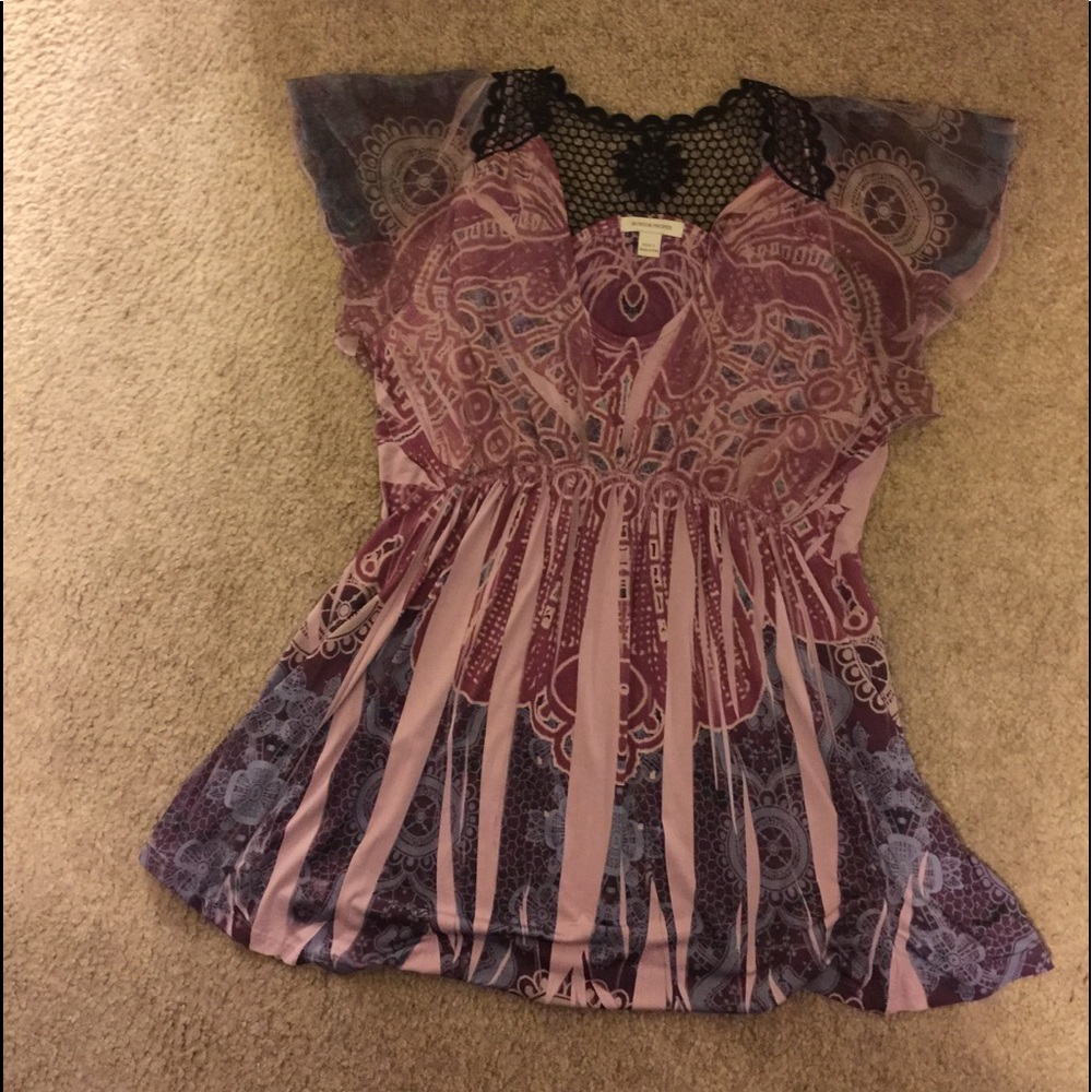 Pullover top
